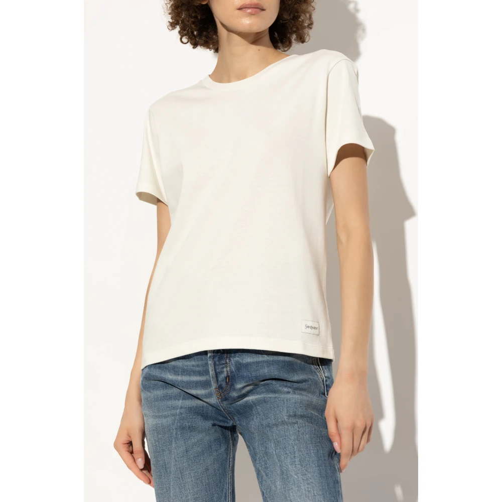 Saint Laurent T-shirt met Logo Patch Beige Dames