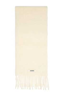 white-scarf-soft-cozy-elegant-style