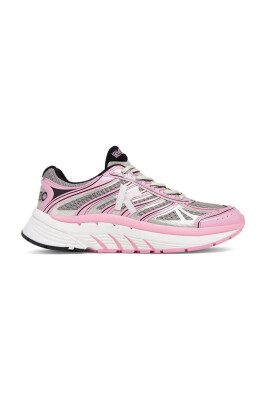 tech-runner-sneakers