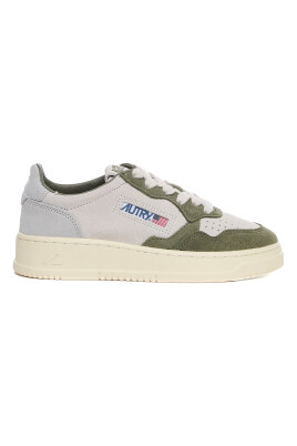 sneakers-en-daim-pour-enfants
