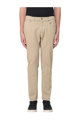 beige-straight-leg-jeans