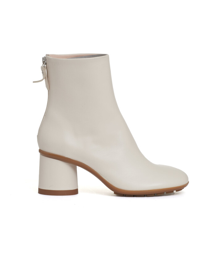 witte-leren-enkellaarzen-elegante-stijl