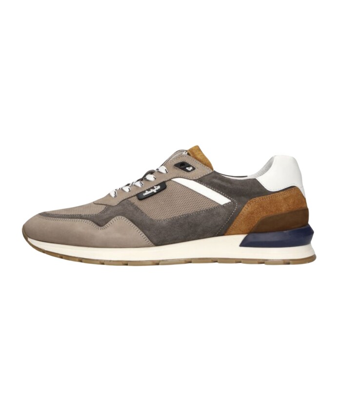 taupe-suede-lage-sneakers