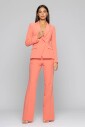 elegante-veste-a-double-boutonnage-avec-revers