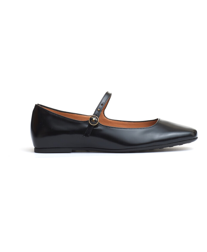 ballerines-en-cuir-noir-style-elegant