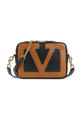 black-shoulder-bag-aw25