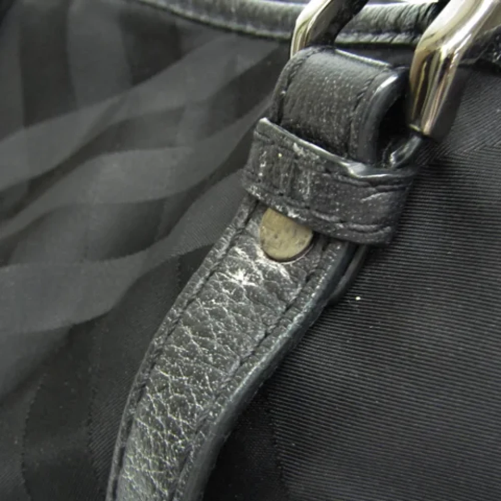 Burberry Vintage Pre-owned Fabric shoulder-bags Black Dames