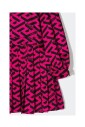 robe-avec-motif-cle-grecque-sur-l-ensemble