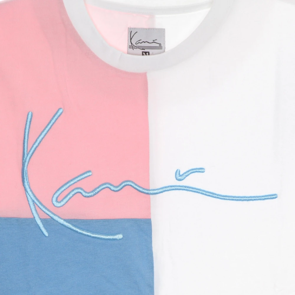 Karl Kani Handtekening Blok Tee Lichtblauw Roze Wit Multicolor Dames