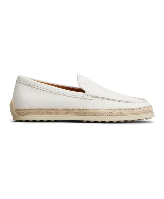 chaussures-blanches-loafer-elegance-confort