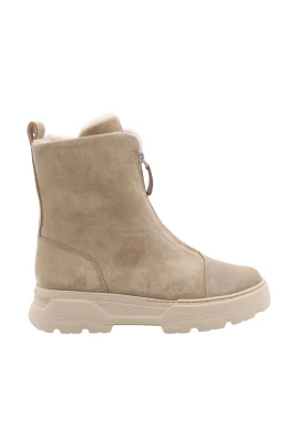 Stilren ankelboot med bred brätte