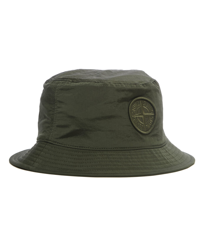 chapeau-elegant-vert-mousse