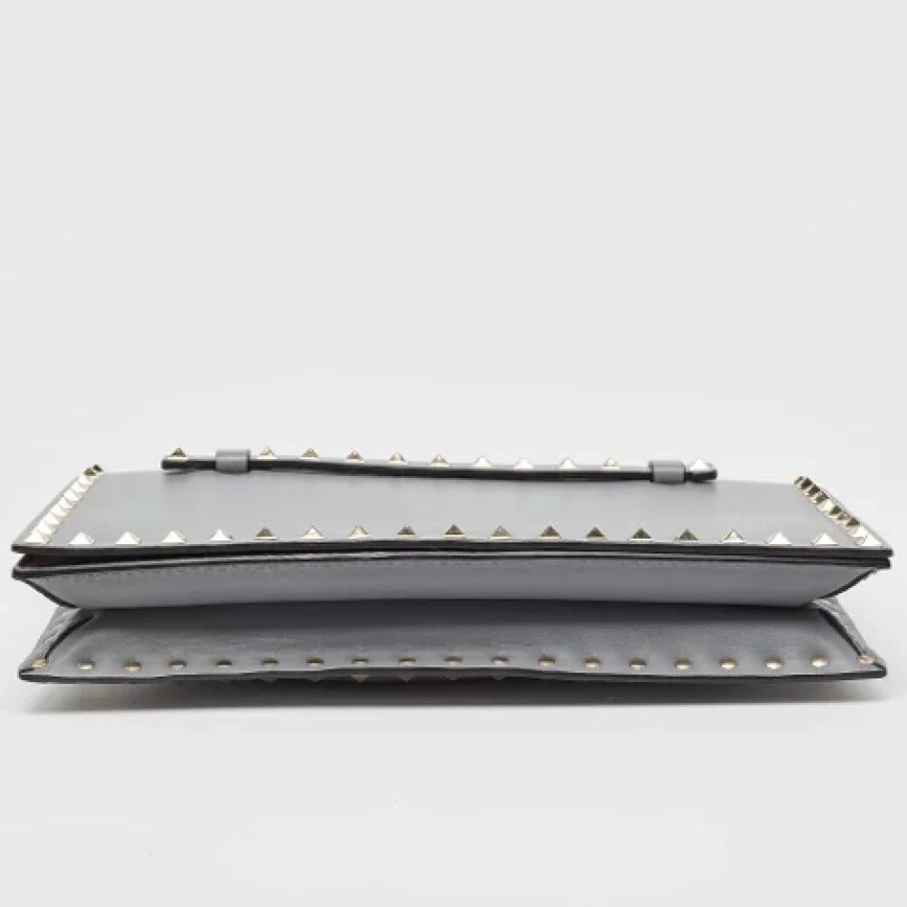 Valentino Vintage Pre-owned Leather clutches Gray Dames