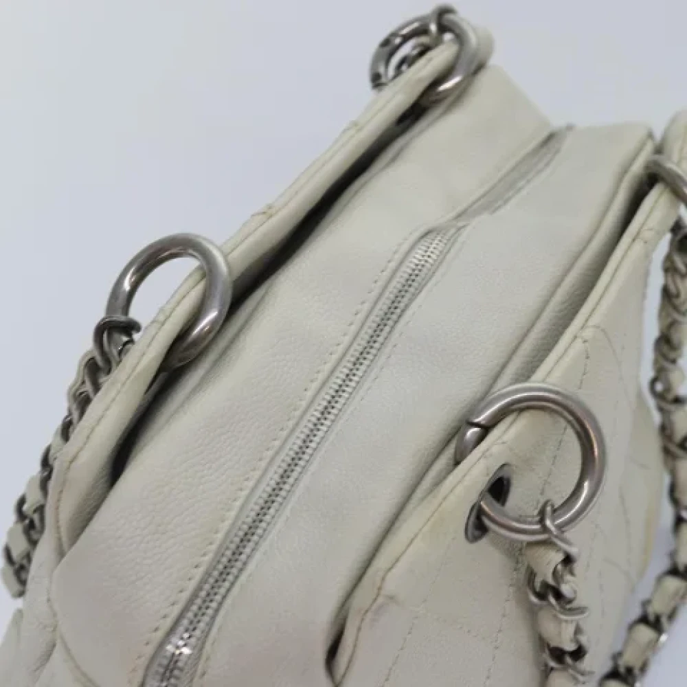 Chanel Vintage Pre-owned Leather shoulder-bags White Dames
