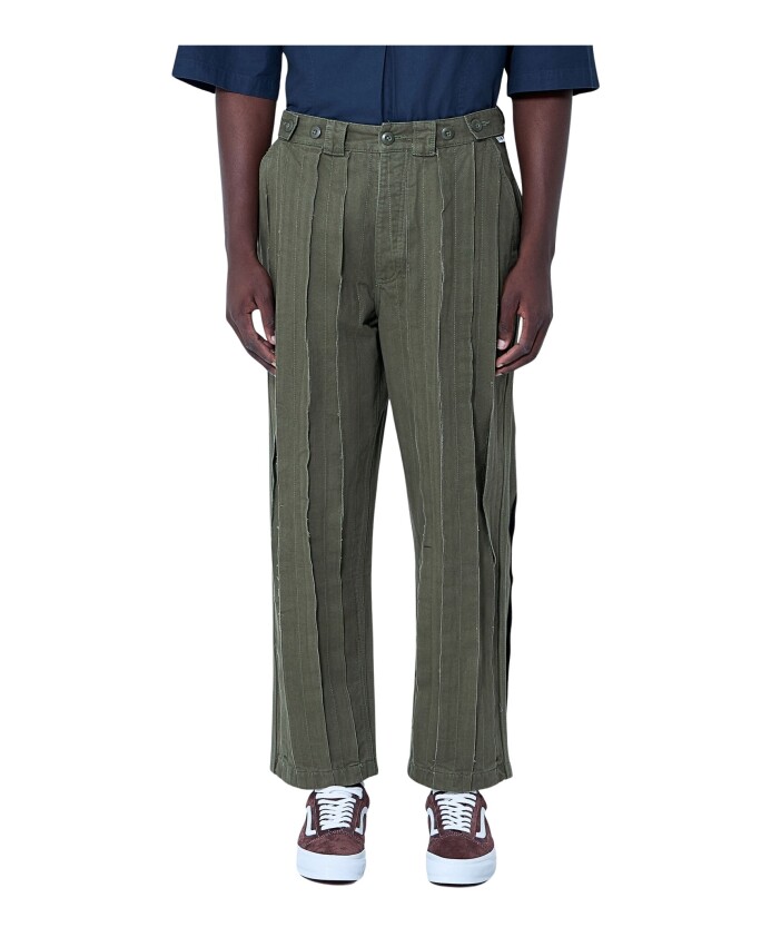 pantalon-en-coton-a-construction-en-panneaux