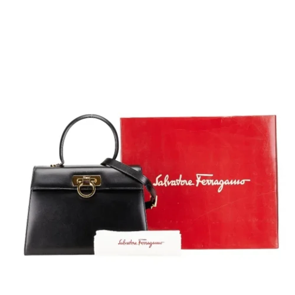 Salvatore Ferragamo Pre-owned Leather handbags Black Dames