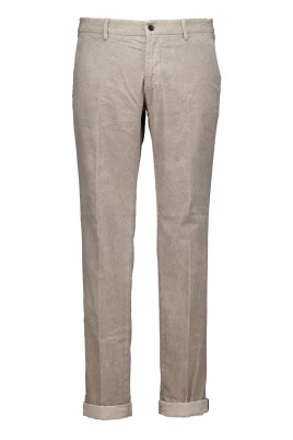 beige-chinos