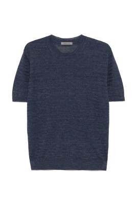 blue-sweatshirt-elevate-wardrobe-casual-style