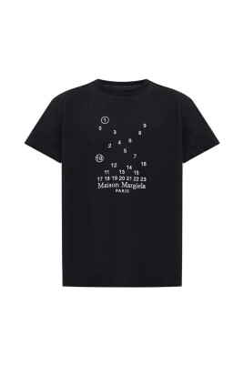 t-shirt-with-logo