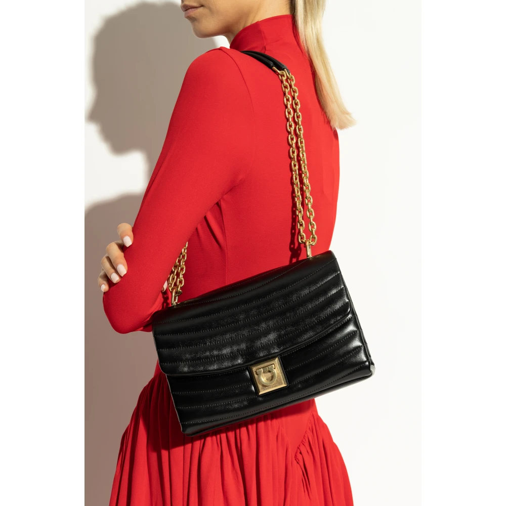 Salvatore Ferragamo Gewatteerde schoudertas Black Dames
