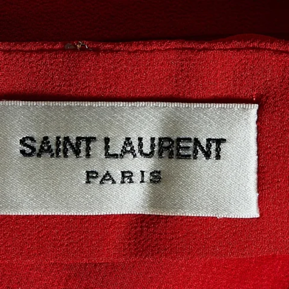 Yves Saint Laurent Vintage Pre-owned Silk tops Red Dames