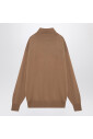 pull-avec-une-encolure-douce