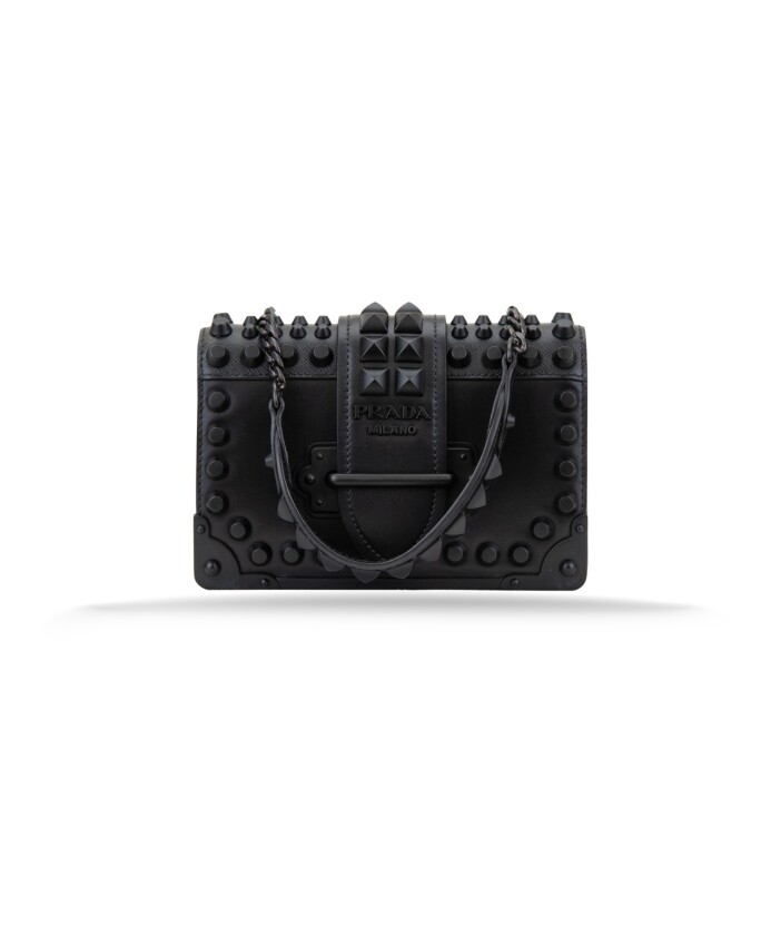 studded-leather-crossbody-taske
