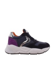 Sneakersy