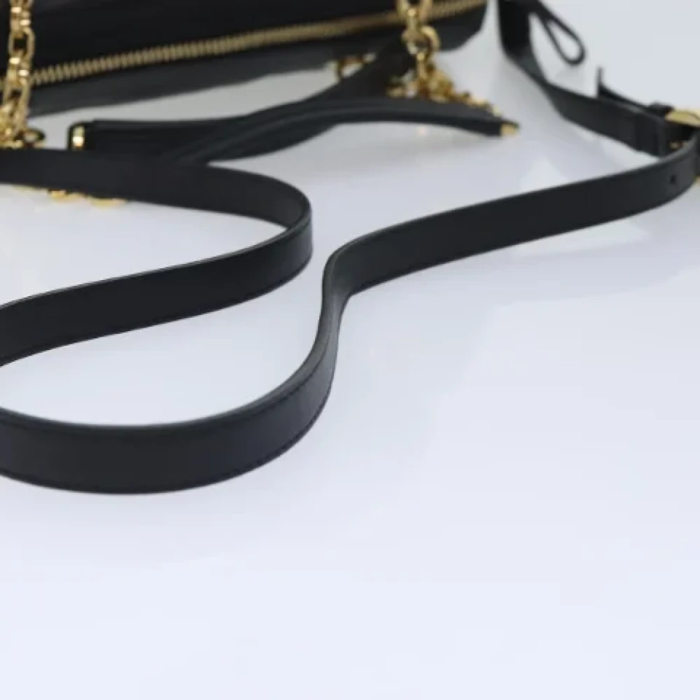 Salvatore Ferragamo Pre-owned Leather shoulder-bags Black Dames