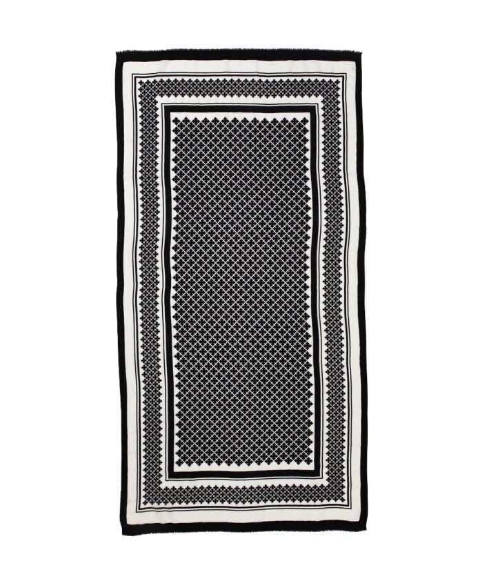 echarpe-douce-en-laine-avec-bordure-a-franges