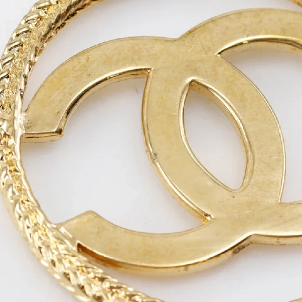 Chanel Vintage Pre-owned Metal key-holders Yellow Dames