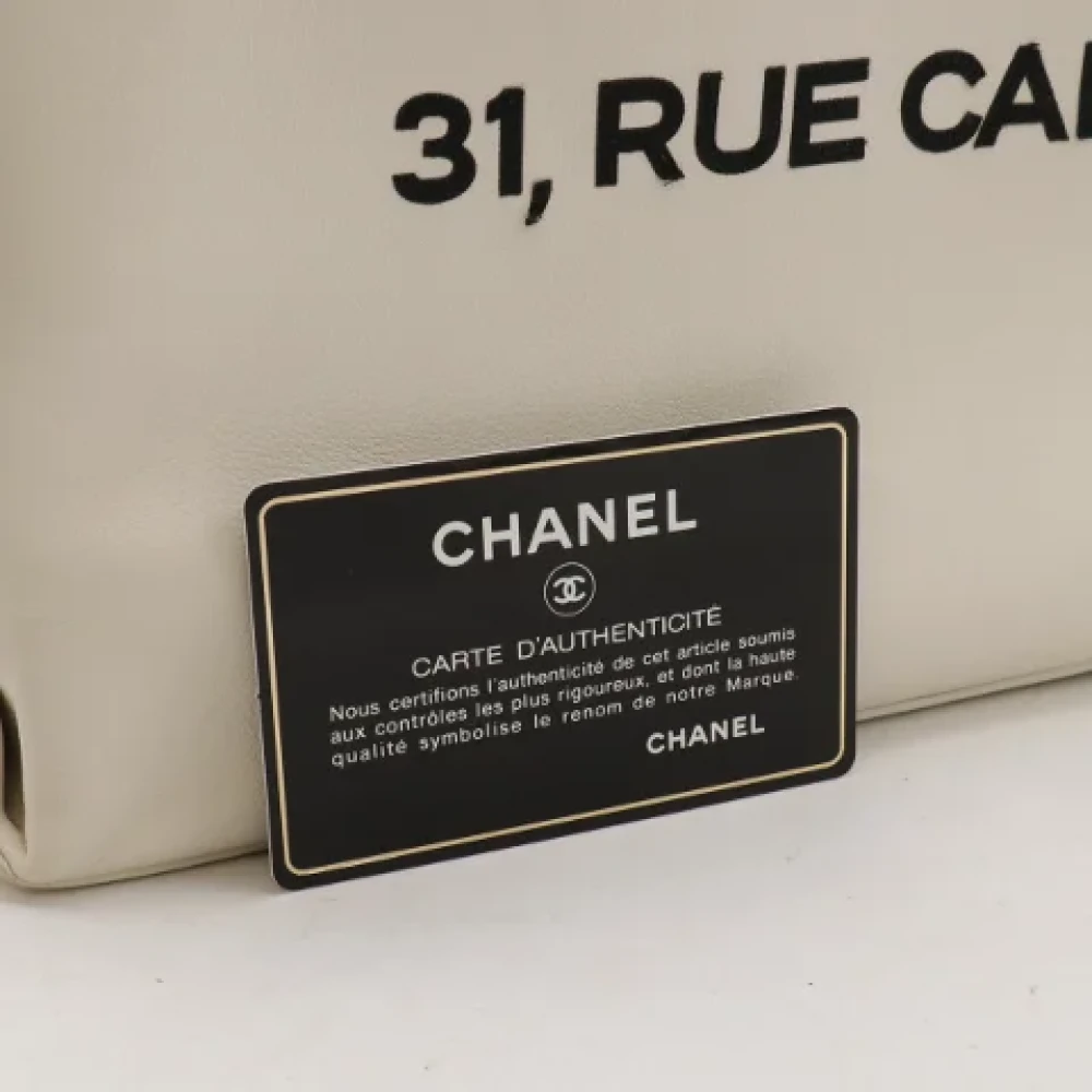 Chanel Vintage Pre-owned Leather totes White Dames