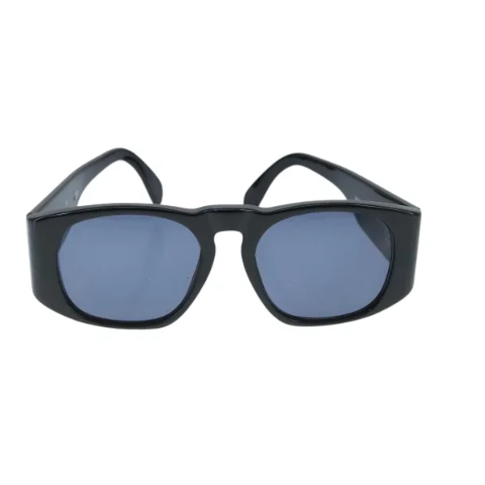 Pre-owned Plastic sunglasses