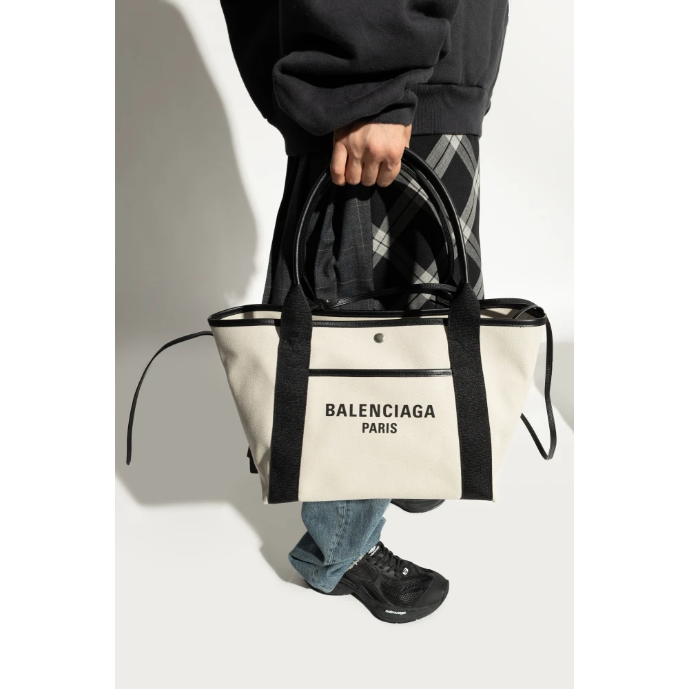 Balenciaga Tas 'Biarritz Medium' type 'shopper' Beige Dames