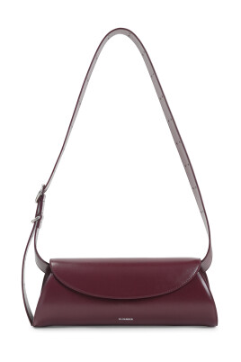 white-handbag-with-adjustable-shoulder-strap