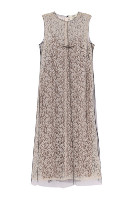 white-sleeveless-dress-with-back-slit