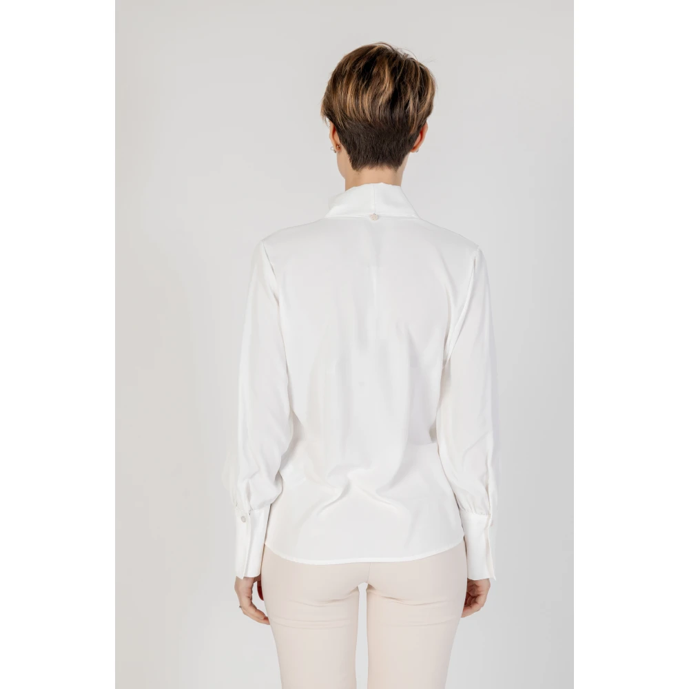 RINASCIMENTO Witte V-hals Blouse Lente Zomer Stijl White Dames