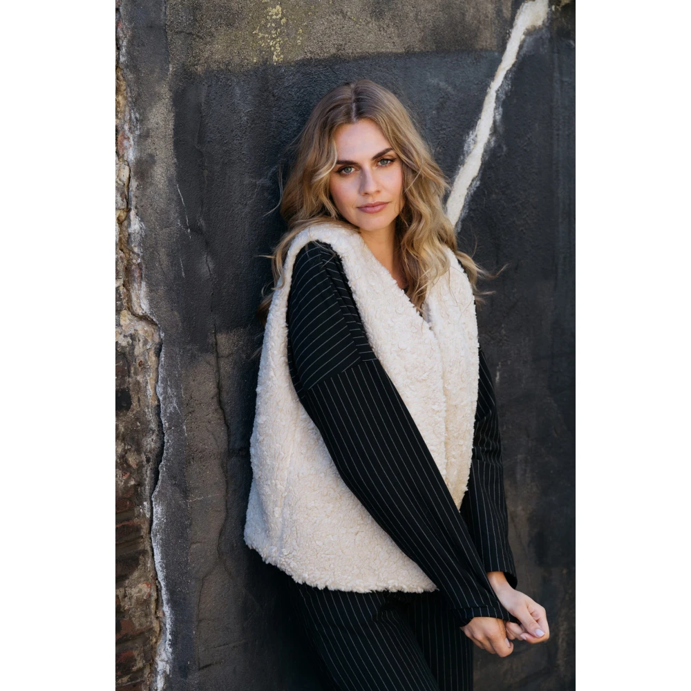 &Co Woman Moulante Top à Manches Longues en Tricot Black Dames
