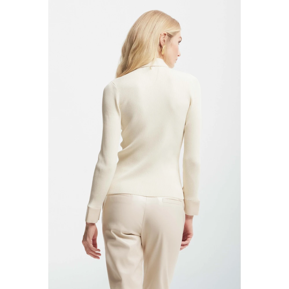 Kocca Gebreide Viscose Trui met Overhemdkraag White Dames