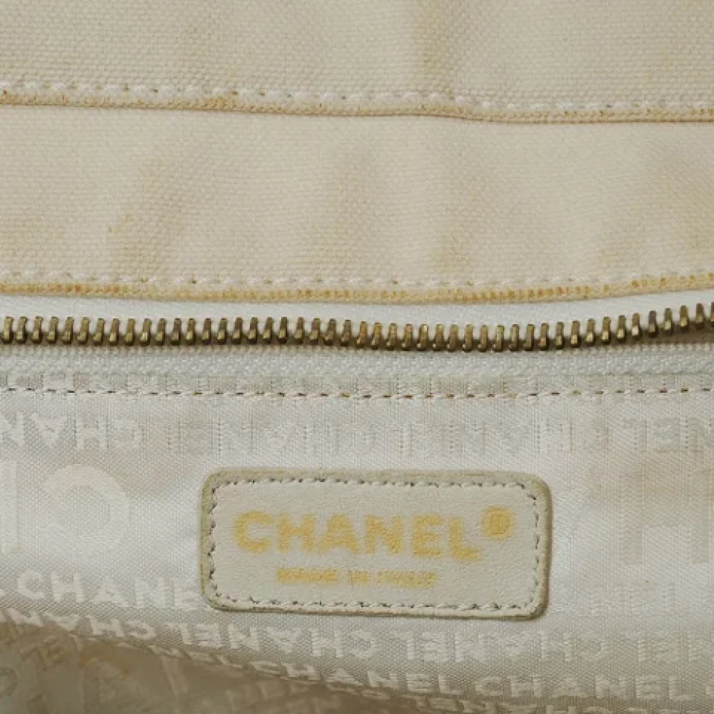 Chanel Vintage Pre-owned Canvas chanel-bags Beige Dames