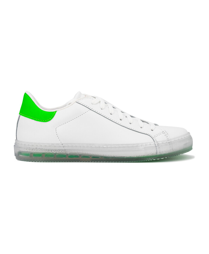 sneaker-en-cuir-de-veau-fait-main-avec-semelle-transparente