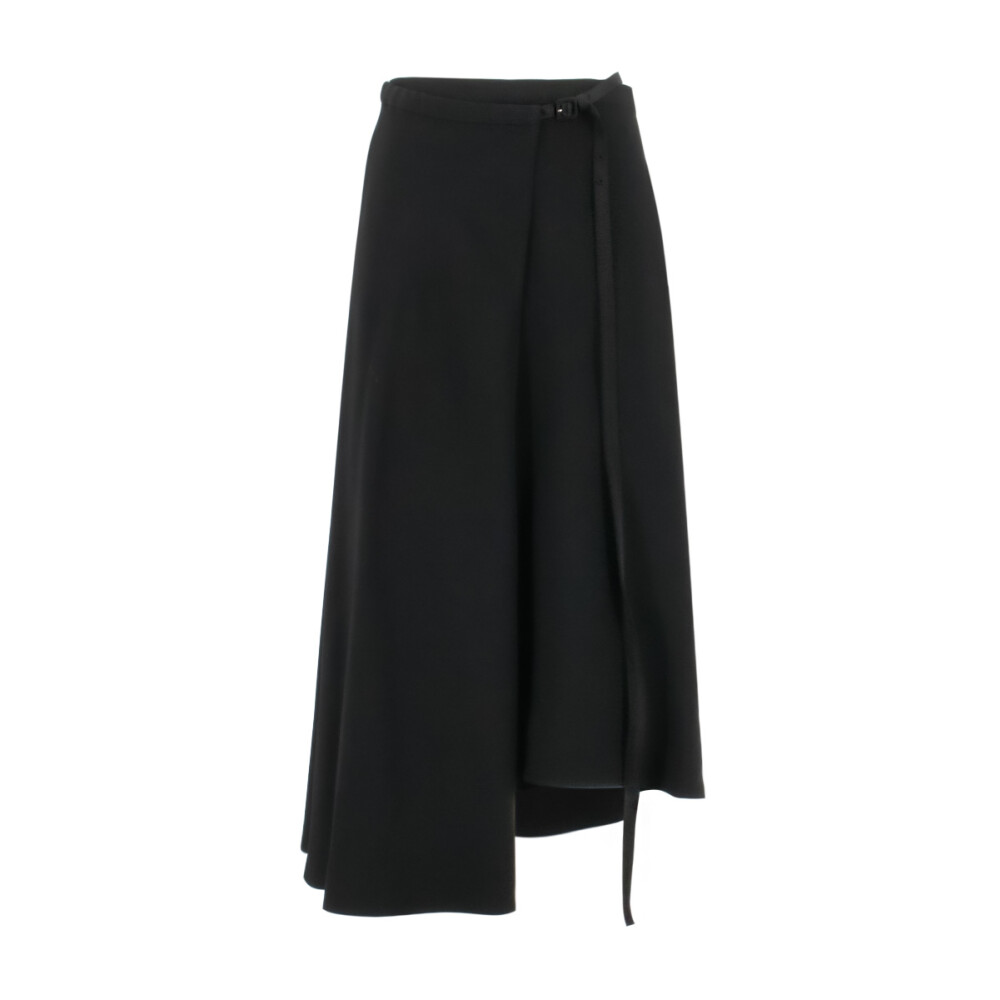 Elegant asymmetrical outlet skirt