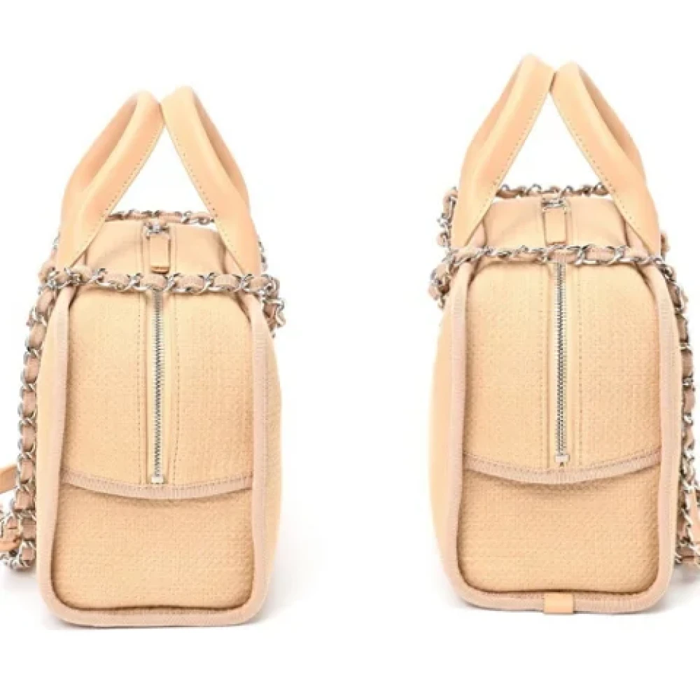 Chanel Vintage Pre-owned Canvas chanel-bags Beige Dames