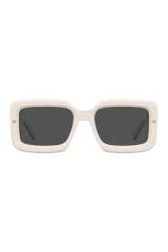Odważne i efektowne okulary przeciwsłoneczne CF7022/S VK6