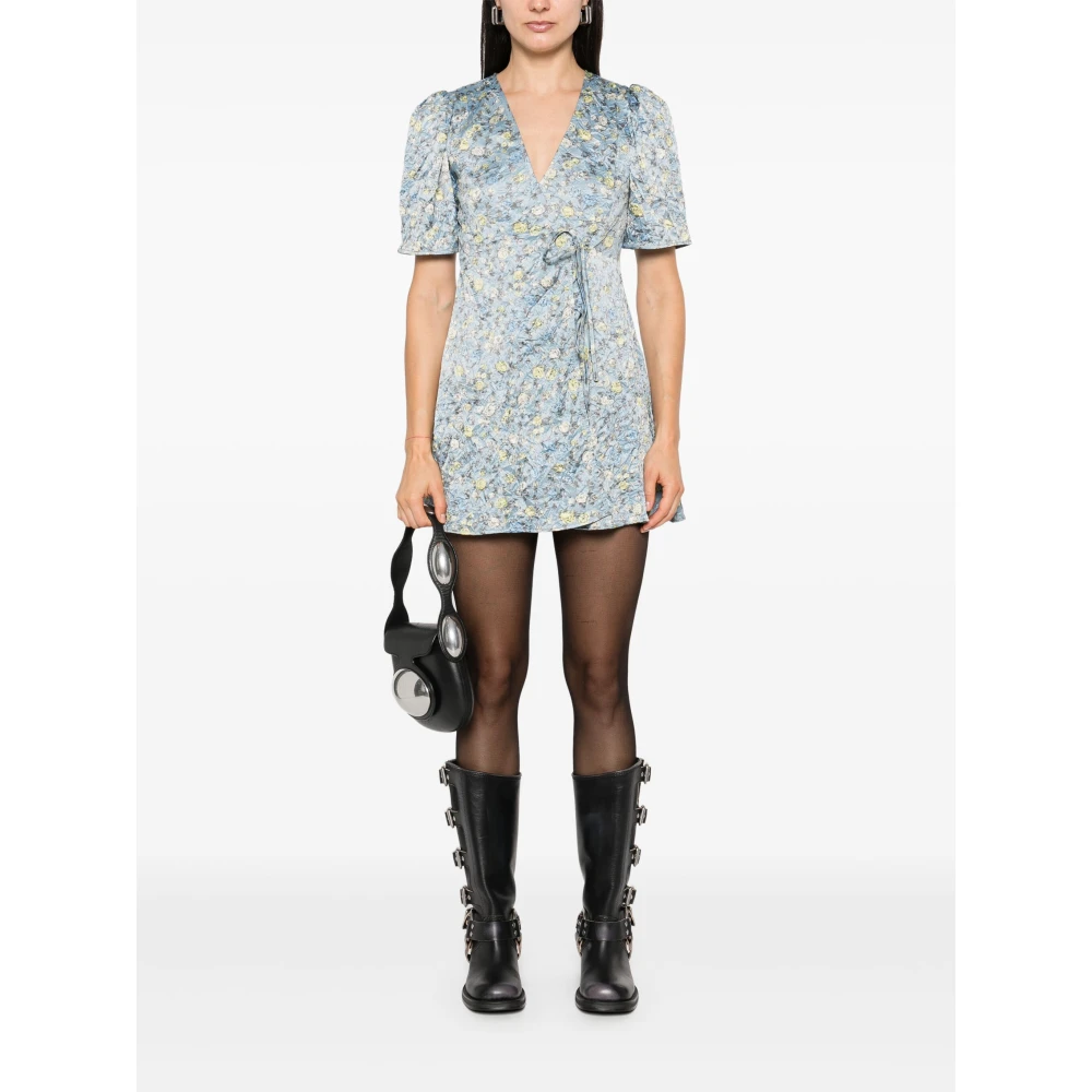Ganni Blauwe Jurk met V-hals en Korte Mouwen Blue Dames
