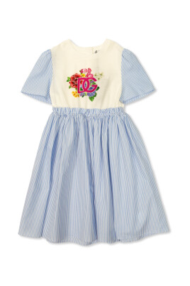 dress-with-stripe-pattern