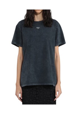 distressed-short-sleeve-t-shirt