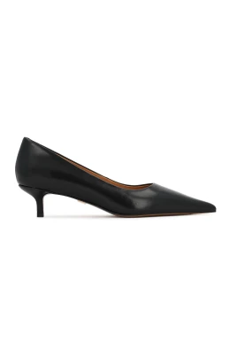 Låga pumps i läder