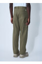 pantalon-en-coton-avec-logo-patch