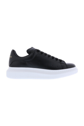 oversized-sneakers